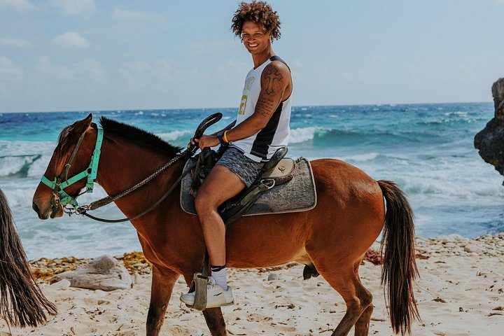 Horseback Riding and Natural Pool Adventure in Aruba, photo 6 of 10
