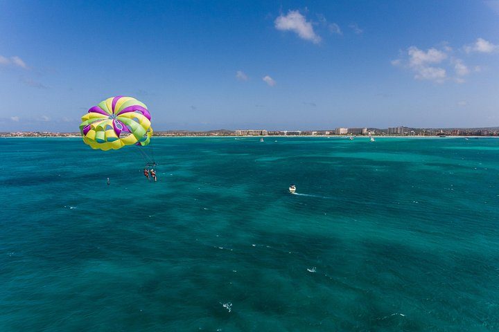 Parasailing in Palm Beach, photo 7 of 7