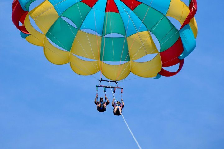 Aruba Parasailing Experience from Noord, photo 7 of 10