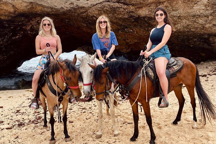 2-Hour Horseback Riding Tour to Little Natural Bridge in Aruba, photo 10 of 10
