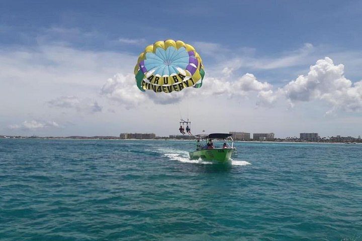 Parasailing in Palm Beach, photo 5 of 7