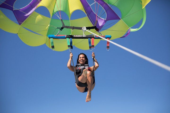 Parasailing in Palm Beach, photo 6 of 7