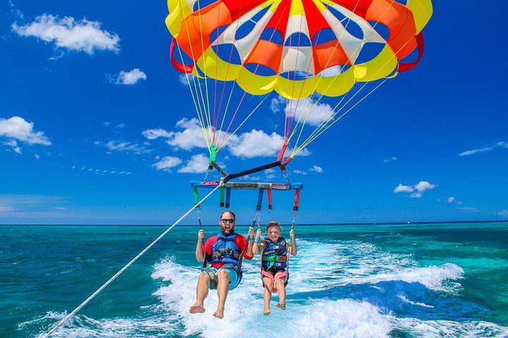 Aruba Parasailing Adventure, photo 8 of 10