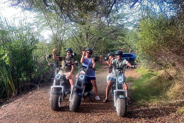 Guided 3-Hour E-Scooter Island Tour in Aruba (1 or 2-seater), photo 3 of 10