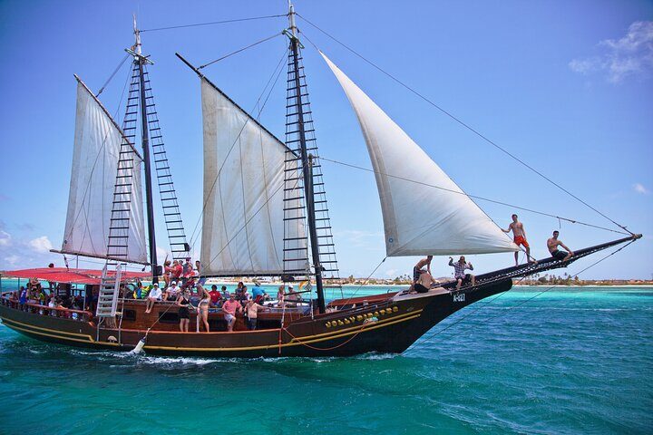 Aruba Snorkel Cruise with Open Bar and Lunch, photo 2 of 10