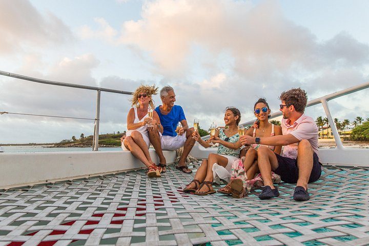 Aruba Sunset Sail Dinner Cruise with Open Bar by Catamaran, photo 9 of 10