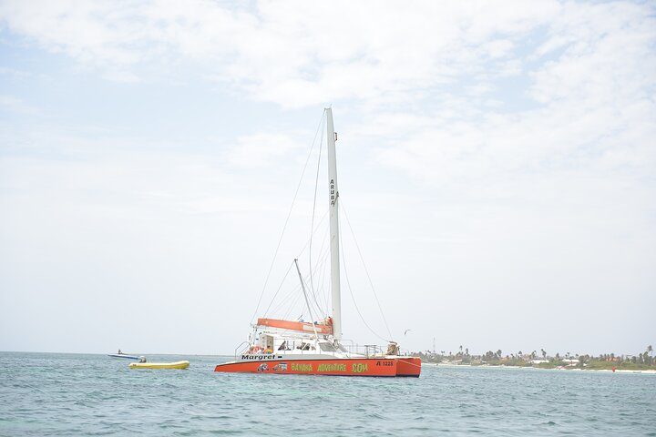 Banana Adventure Catamaran Shipwreck Snorkel and Turtle Swim, photo 3 of 5