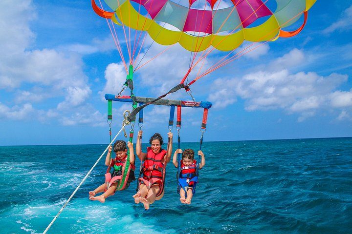 Aruba Parasailing Adventure, photo 3 of 10