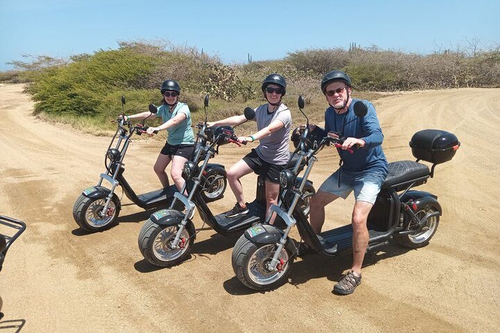 Guided 3-Hour E-Scooter Island Tour in Aruba (1 or 2-seater), photo 5 of 10