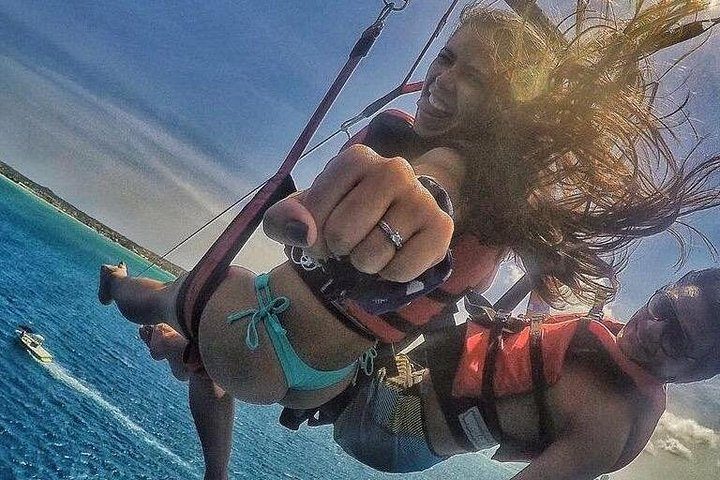 Parasailing in Palm Beach, photo 4 of 7