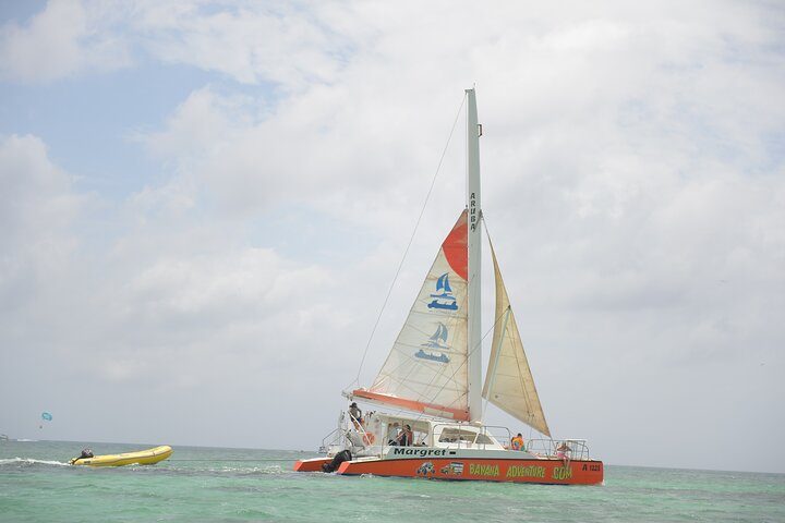 Banana Adventure Catamaran Shipwreck Snorkel and Turtle Swim, photo 4 of 5