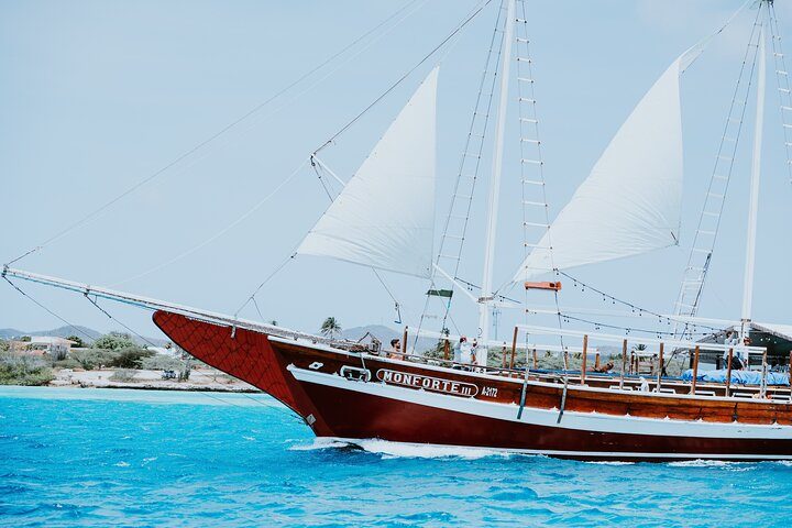 Luxury Lagoon Cruise with Onboard Chef and Signature Cocktails, photo 10 of 10