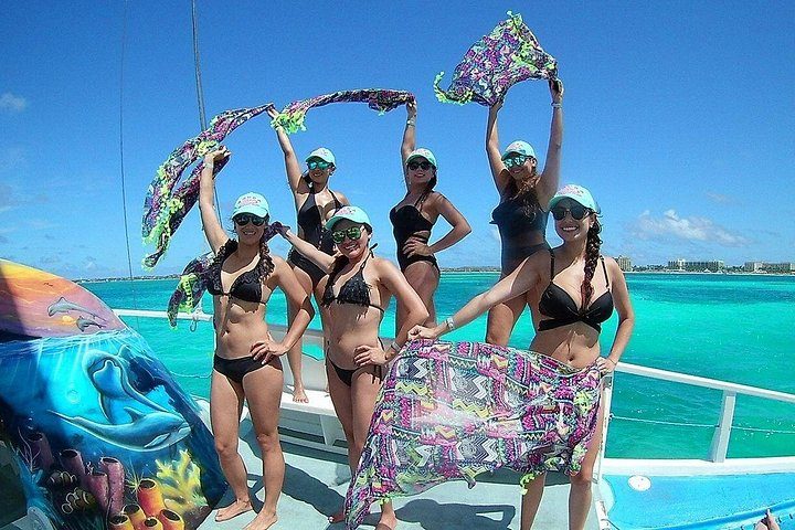 Dolphin Catamaran Snorkel and Sail with Open Bar, photo 10 of 10