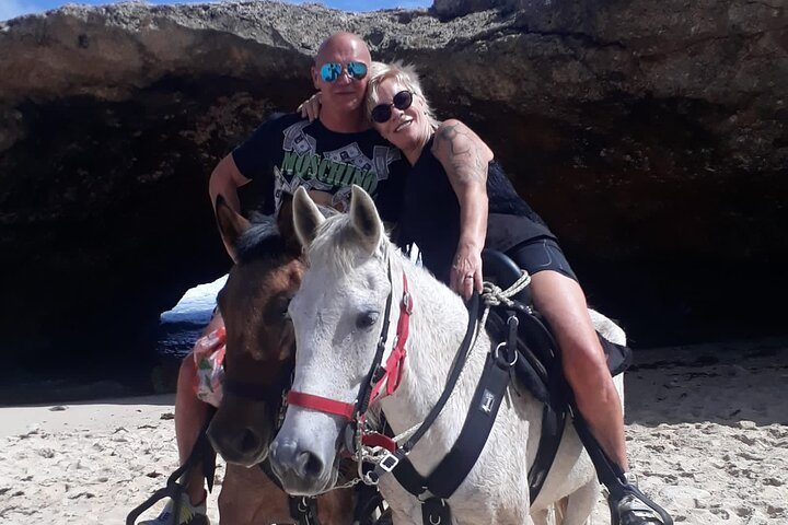 2-Hour Horseback Riding Tour to Little Natural Bridge in Aruba, photo 9 of 10
