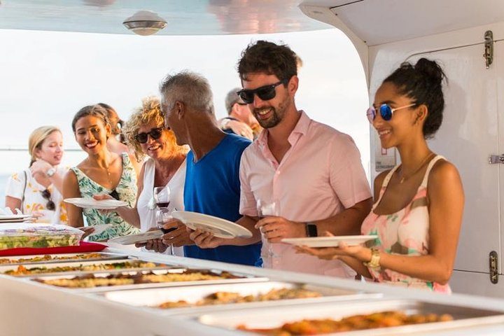 Aruba Sunset Sail with Caribbean Dinner and Live Music, photo 6 of 10