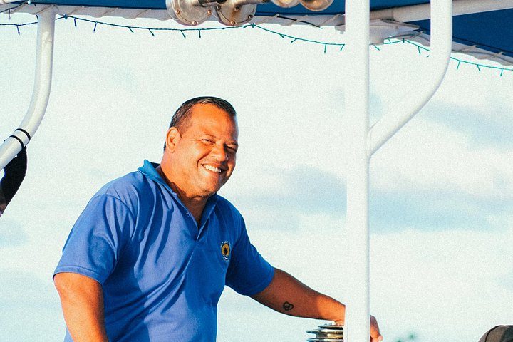 Aruba Sunset Sail with Open Bar, photo 8 of 10