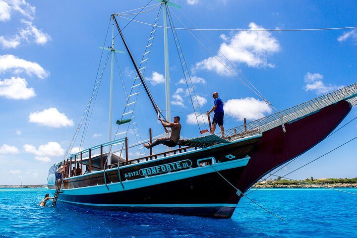 Luxury Lagoon Cruise with Onboard Chef and Signature Cocktails, photo 4 of 10