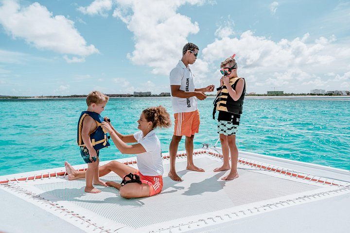 Premium Catamaran Morning Sail: Snorkeling, Mimosas and Brunch, photo 4 of 10