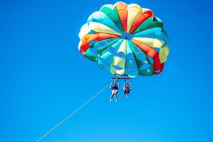 Aruba Parasailing Experience from Noord, photo 4 of 10