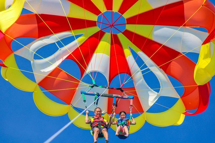 Aruba Parasailing Adventure, photo 7 of 10