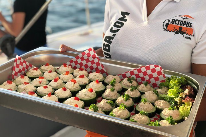 Aruba Happy Hour Sunset Sail with Savory Bites and Cocktails, photo 6 of 10