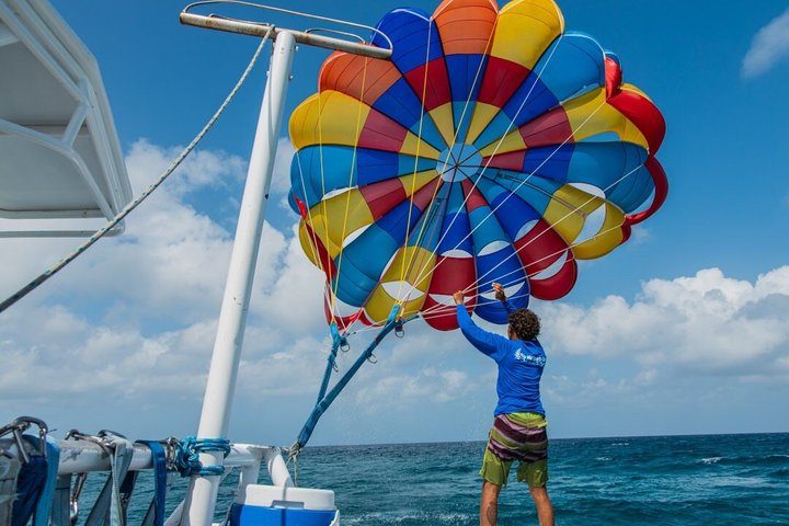 Aruba Parasailing Experience from Noord, photo 8 of 10